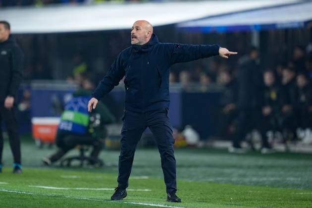 Bologna FC v Borussia Dortmund - UEFA Champions League 2024 25 Vincenzo Italiano head coach of Bologna FC gestures during the UEFA Champions League 2024 25 League Phase MD7 match between Bologna FC and Borussia Dortmund at Stadio Renato Dall™Ara on January 21, 2025 in Bologna, Italy. Bologna Stadio Renato Dall ARA Bologna Italy Copyright: xGiuseppexMaffiax UCL-Bologna-BorussiaDortmund_210125_BRU0843