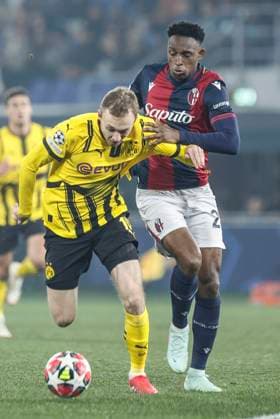 January 21, 2025, Bologna, Italy: Bologna s Jhon Lucumi and Dormund s Maximilian Beier (L) in action during the UEFA Champions League soccer match between Bologna FC and Borussia Dortmund at Renato Dall Ara stadium in Bologna, Italy, 21 January 2025. ANSA ELISABETTA BARACCHI Champions League; Bologna-Borussia Dortmund  - ZUMAa110 20250121_zaf_a110_030 Copyright: xElisabettaxBaracchix