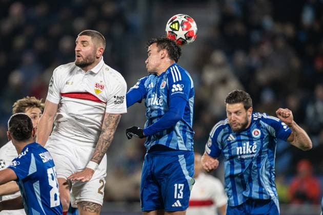 Deniz Undav in a header battle with David Strelec during UEFA Champions league match, SK Slovan Bratislava - VFB Stuttgart , 21. january 2025, Tehelne pole Stadium, Bratislava, Slovakia Copyright: xMICHALxFAJT,ZOSPORTU.SKx FAJ_8004