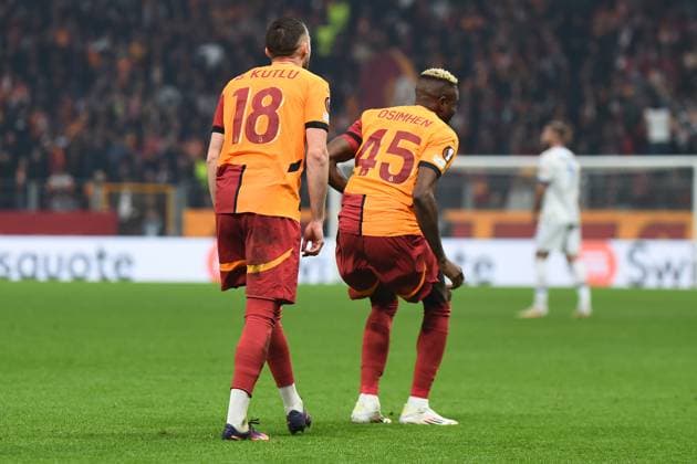 Victor Osimhen (45) of Galatasaray celebrates after scoring the third goal of his team with teammates during the UEFA Europa League 2024 25 League Phase MD7 match between Galatasaray A.S. and FC Dynamo Kyiv at Ali Sami Yen Spor Kompleksi Rams Park on January 21, 2025 in Istanbul, Turkey. (Photo by Seskimphoto ) Galatasaray v Dynamo Kyiv - UEFA Europa League 2024 25 League 