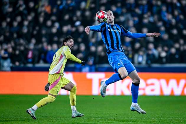 Juventus midfielder Manuel Locatelli, Club Brugge forwarder Gustaf Nilsson, during the match Club Brugge Juventus at the Jan Beydelstadium for the UEFA Champions League League phase Matchday 7 season 2024 2025 in BRUGGE, Belgium on 21 januari 2025, photo by Stefan Koops EYE4images DeFodi Images Defodi 746 209684 Defodi-746