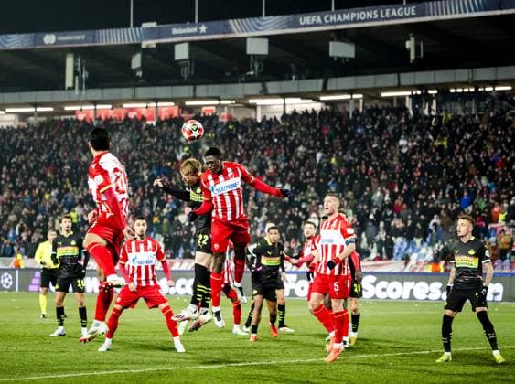 BELGRADO - (l-r) Jerdy Schouten of PSV Eindhoven, Nasser Djiga of Red Star Belgrade during the UEFA Champions League match between Red Star Belgrade and PSV Eindhoven at Stadion Rajko Mitic on Jan. 21, 2025 in Belgrade, Serbia. ANP SEM VAN DER WAL UEFA Champions League 2024 25 League Phase MD7 2024 25 xVIxANPxSportx xxANPxIVx 518044327 originalFilename: 518044327.jpg