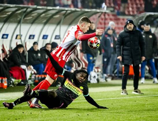 BELGRADO - (l-r) Bruno Duarte of Red Star Belgrade, Johan Bakayoko of PSV Eindhoven during the UEFA Champions League match between Red Star Belgrade and PSV Eindhoven at Stadion Rajko Mitic on Jan. 21, 2025 in Belgrade, Serbia. ANP SEM VAN DER WAL UEFA Champions League 2024 25 League Phase MD7 2024 25 xVIxANPxSportx xxANPxIVx 518044662 originalFilename: 518044662.jpg