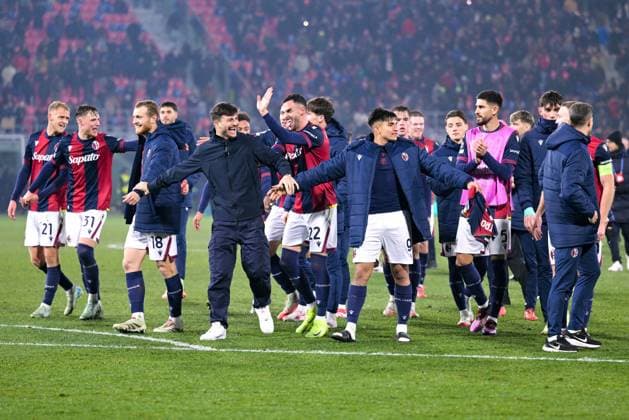CALCIO - UEFA Champions League - Bologna FC vs Borussia Dortmund Bologna FC 1909 celebrates a victory at the end of match during Bologna FC vs Borussia Dortmund, UEFA Champions League football match in Bologna, Italy, January 21 2025 Bologna Italy  Copyright: xIPAxSport ABACAx
