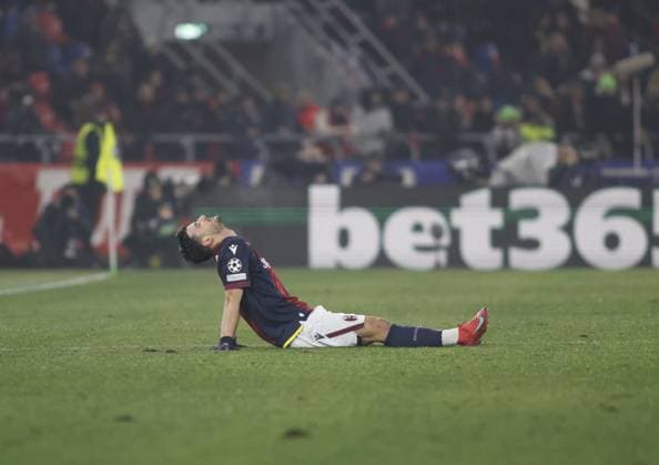 CALCIO - UEFA Champions League - Bologna FC vs Borussia Dortmund Riccardo Orsolini of Bologna FC injured during the IUefa Champions League, 2024 25 season, football match between Bologna FC 1909 and Borussia Dortmund on 21 January 2025 at Renato Dallâ??Ara Stadium, Bologna, Italy. Photo Nderim Kaceli Bologna Italy  Copyright: xIPAxSport ABACAx