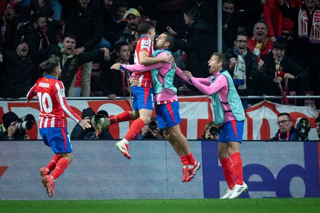 January 21, 2025, Madrid, Spain: Julian Alvarez (AtlÃ tico de Madrid) celebrates after scoring his team s goal with teammates during a UEFA Champions League match between Atletico de Madrid and Bayer Leverkusen at Riyadh Air Metropolitano. Final Score: Atletico de Madrid 2:1 Bayer Leverkusen Madrid Spain - ZUMAs197 20250121_aaa_s197_224 Copyright: xFelipexMondinox