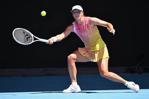 TENNIS AUSTRALIAN OPEN, Iga Swiatek of Poland during her 1 4 final match against Emma Navarro of USA during the 2025 Australian Open at Melbourne Park in Melbourne, Wednesday, January 22, 2025. ( NO ARCHIVING, EDITORIAL USE ONLY, NO USE IN BOOKS WITHOUT CONSENT MELBOURNE VICTORIA AUSTRALIA  Copyright: xJAMESxROSSx 20250122190141274224