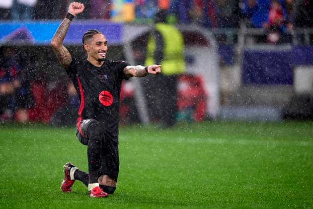 SL Benfica v FC Barcelona, Barca - UEFA Champions League 2024 25 League Phase MD7 Raphinha of FC Barcelona celebrates after scoring his team s fifth goal during the UEFA Champions League match between SL Benfica and FC Barcelona at Estadio Da Luz in Lisbon, Portugal, on January 21, 2025. Lisbon, Portugal Lisbon Portugal  Copyright: xJosexManuelxAlvarezxReyx originalFilename:alvarezrey-notitle250121_np6P5.jpg