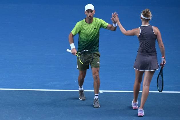 TENNIS AUSTRALIAN OPEN, Erin Routliffe and Michael Venus of New Zealand during their Mixed doubles Semi-final match against Olivia Gadecki and John Peers during the 2025 Australian Open at Melbourne Park in Melbourne, Sunday, January 19, 2025. ( NO ARCHIVING, EDITORIAL USE ONLY, NO USE IN BOOKS WITHOUT CONSENT MELBOURNE VICTORIA AUSTRALIA  Copyright: xJOELxCARRETTx 20250122134773238450
