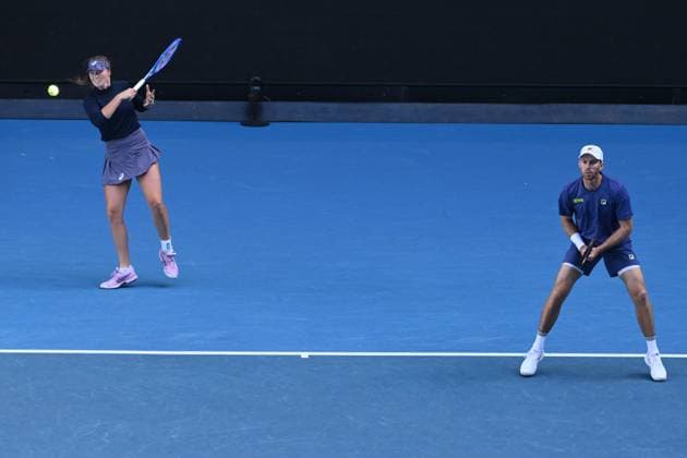 TENNIS AUSTRALIAN OPEN, Olivia Gadecki and John Peers of Australia during their Mixed doubles Semi-final match against Erin Routliffe and Michael Venus of New Zealand during the 2025 Australian Open at Melbourne Park in Melbourne, Sunday, January 19, 2025. ( NO ARCHIVING, EDITORIAL USE ONLY, NO USE IN BOOKS WITHOUT CONSENT MELBOURNE VICTORIA AUSTRALIA  Copyright: xJOELxCARRETTx 20250122183321589642