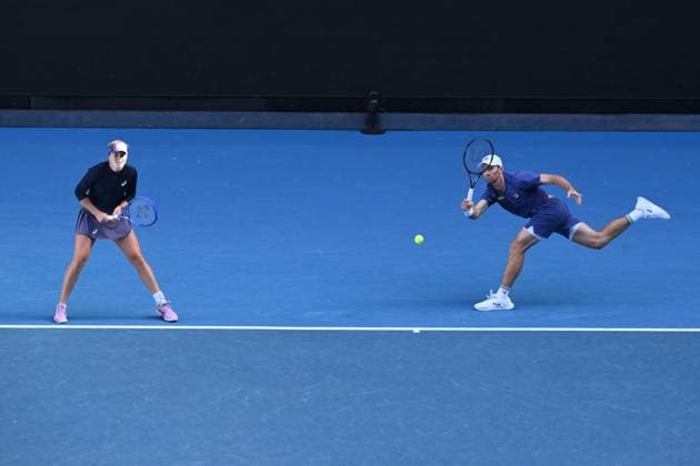 TENNIS AUSTRALIAN OPEN, Olivia Gadecki and John Peers of Australia during their Mixed doubles Semi-final match against Erin Routliffe and Michael Venus of New Zealand during the 2025 Australian Open at Melbourne Park in Melbourne, Sunday, January 19, 2025. ( NO ARCHIVING, EDITORIAL USE ONLY, NO USE IN BOOKS WITHOUT CONSENT MELBOURNE VICTORIA AUSTRALIA  Copyright: xJOELxCARRETTx 20250122187962602970