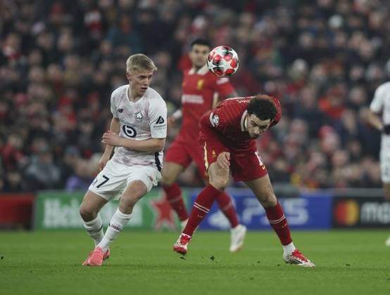 Liverpool v Lille, UEFA Champions League 21.01.25 Liverpool v Lille, UEFA Champions League, League Phase Curtis Jones of Liverpool and Hákon Arnar Haraldsson Of Lille  Copyright: xBradleyxOrmesherx NINTCHDBPICT000965597885