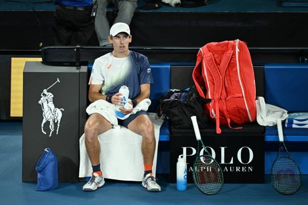 TENNIS AUSTRALIAN OPEN, Alex de Minaur of Australia during his quarterfinal match against Jannik Sinner of Italy during the 2025 Australian Open at Melbourne Park in Melbourne, Wednesday, January 22, 2025. ( NO ARCHIVING, EDITORIAL USE ONLY, NO USE IN BOOKS WITHOUT CONSENT MELBOURNE VICTORIA AUSTRALIA  Copyright: xJAMESxROSSx 20250122170112553084