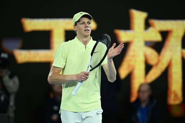 TENNIS AUSTRALIAN OPEN, Jannik Sinner of Italy celebrates his quarterfinal win over Alex de Minaur of Australia during the 2025 Australian Open at Melbourne Park in Melbourne, Wednesday, January 22, 2025. ( NO ARCHIVING, EDITORIAL USE ONLY, NO USE IN BOOKS WITHOUT CONSENT MELBOURNE VICTORIA AUSTRALIA  Copyright: xJOELxCARRETTx 20250122113679030560