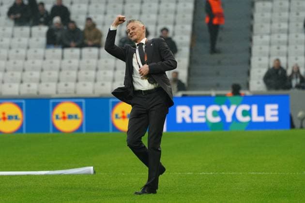 Coach Ole Gunnar Solskjaer of Besiktas waves to the fans before the UEFA Europa League 2024 25 League Phase MD7 match between Besiktas JK and Athletic Club at Tupras Stadium on January 22, 2025 in Istanbul, Turkey. (Photo by Seskimphoto ) Besiktas v Athletic Bilbao - UEFA Europa League 2024 25 