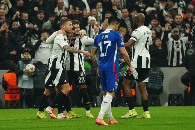 Milot Rashica (7) of Besiktas celebrates after scoring the first goal of his team with teammates during the UEFA Europa League 2024 25 League Phase MD7 match between Besiktas JK and Athletic Club at Tupras Stadium on January 22, 2025 in Istanbul, Turkey. (Photo by Seskimphoto ) Besiktas v Athletic Bilbao - UEFA Europa League 2024 25 