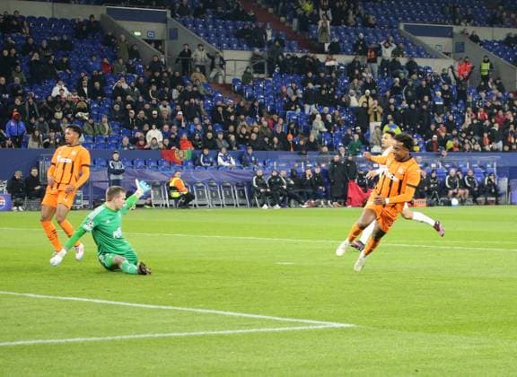 22 01 2025, xgrfx, Football UEFA Champions League, Shakhtar Donetsk Stade Brest emspor, v l Tor, Kevin Shakhtar Donetsk DFL DFB REGULATIONS PROHIBIT ANY USE OF PHOTOGRAPHS as IMAGE SEQUENCES and or QUASI VIDEO Gelsenkirchen