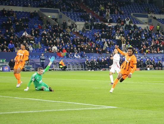 22 01 2025, xgrfx, Football UEFA Champions League, Shakhtar Donetsk Stade Brest emspor, v l Tor, Kevin Shakhtar Donetsk DFL DFB REGULATIONS PROHIBIT ANY USE OF PHOTOGRAPHS as IMAGE SEQUENCES and or QUASI VIDEO Gelsenkirchen