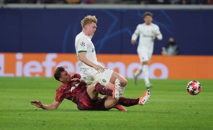 Willi Orban, Conrad Harder duel Match scene Action Sport Football Soccer UEFA Champions League UCL Men 7 Matchday Season 2024 2025 22 01 2025 Rasen Ballsport RB Leipzig RBL vs Sporting Lisbon DFL regulations prohibit any use of photographs as image sequences and or quasi video