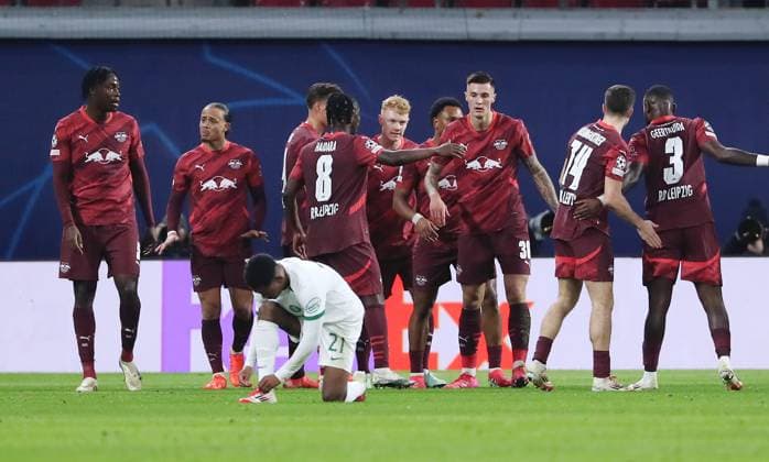 Benjamin Sesko celebrates after 1 0 with teammates Joy Emotion Jubilation Sport Football Soccer UEFA Champions League UCL Men 7 Matchday Season 2024 2025 22 01 2025 Rasen Ballsport RB Leipzig RBL vs Sporting Lisbon DFL regulations prohibit any use of photographs as image sequences and or quasi video