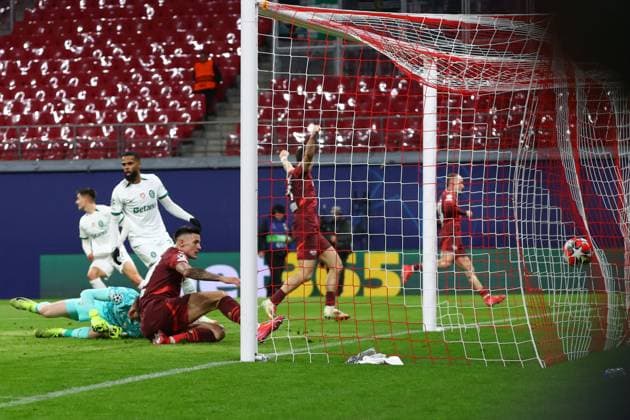 RB Leipzig Sporting Lisbon Champions League Leipzig, 22 01 2025, Red Bull Arena, Football, Men, Season 2024 2025, UEFA Champions League, Matchday 7 , RB Leipzig Sporting Lisbon , In picture Goal for RB Leipzig, Benjamin Sesko 30, RB Leipzig scores to make it 1 0 against goalkeeper Franco Israel 1, Sporting ,