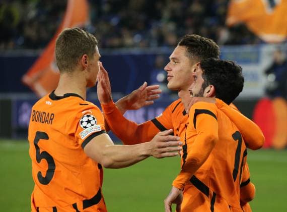 22 01 2025, xgrfx, Football UEFA Champions League, Shakhtar Donetsk Stade Brest emspor, v l Tor, Georgiy Sudakov Shakhtar Donetsk DFL DFB REGULATIONS PROHIBIT ANY USE OF PHOTOGRAPHS as IMAGE SEQUENCES and or QUASI VIDEO Gelsenkirchen