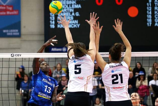 BAU 22 01 2025 Stuttgart Volleyball Allianz MTV Stuttgart vs CSO Voluntari 2005, Krystal Rivers Stuttgart, left