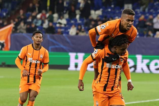 Shakhtar Donetsk players celebrate the 1-0 goal by Kevin Shakhtar Donetsk during the 2024 Champions League season match 25 Shakhtar Donetsk Stade Brest Copyright Thomas Pakusch Copyright: Thomas Pakusch