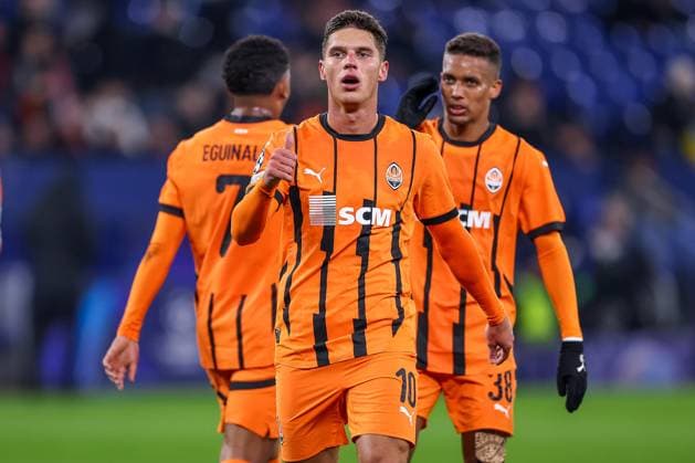 22 01 2025, Football, UEFA Champions League, Shakhtar Donetsk Stade Brestois 29, Arena AufSchalke Gelsenkirchen, Matchday 7 Season 2024 2025 Georgiy Sudakov Shakhtar Donetsk 10 is happy about the penalty North Rhine-Westphalia Germany