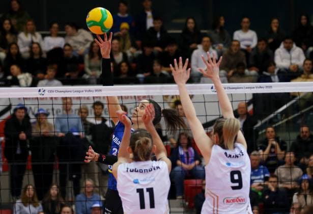 BAU 22 01 2025 Stuttgart Volleyball Allianz MTV Stuttgart vs CSO Voluntari 2005, Maria Segura Palleres Stuttgart, left