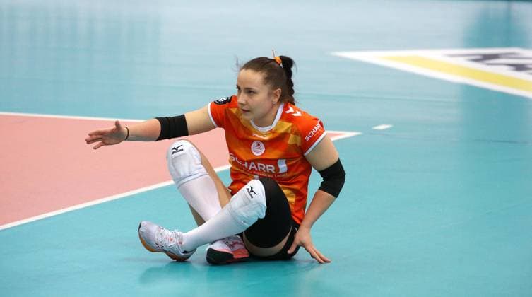 BAU 22 01 2025 Stuttgart Volleyball Allianz MTV Stuttgart vs CSO Voluntari 2005, Roosa Koskelo Stuttgart on the ground