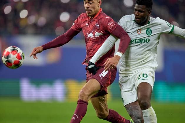 22 01 2025, Football, Men, Champions League, League phase, 2024 2025, Matchday 7, RB Leipzig Sporting Lisbon Yussuf Poulsen 9, RB Leipzig, li , Ousmane Diomande 26, Sporting Lisbon action, duel for ball Leipzig Red Bull Arena Saxony Germany