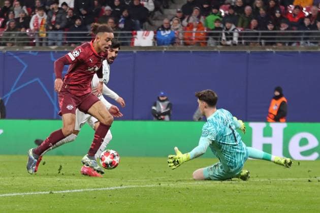 UEFA Champions League RB Leipzig vs Sporting Lisbon, 22 01 25 Yussuf Poulsen 9, RB Leipzig overcomes goalkeeper Franco Israel 1, Sporting Lisbon and scores the goal to 2 1 Football, UEFA Champions League, Season 2024 2025 RB Leipzig vs Sporting Lisbon on 22 01 25 at Red Bull Arena, Leipzig Copyright: xBEAUTIFULxSPORTS JanxKaeferx