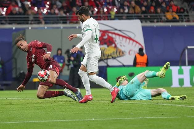 22 01 2025, xtgx, Football, UEFA Champions League, RB Leipzig Sporting Lisbon emspor, v l Goal for 2 1 by Yussuf Poulsen Leipzig, 9 DFL DFB REGULATIONS PROHIBIT ANY USE OF PHOTOGRAPHS as IMAGE SEQUENCES and or QUASI VIDEO Leipzig