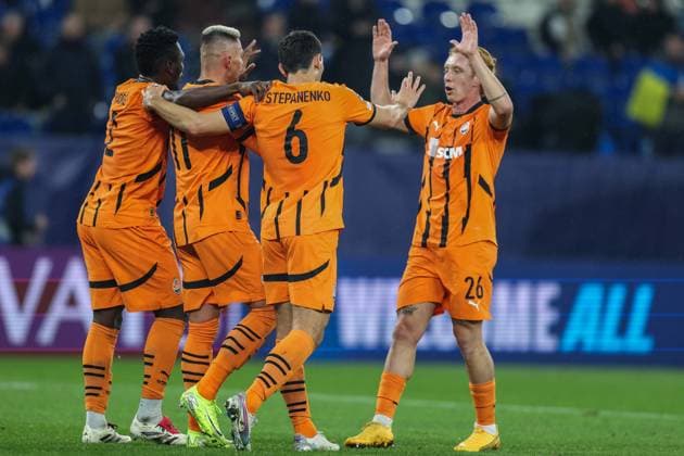 Soccer UEFA Champions League matchday 7 Shakhtar Donetsk Stade Brest on 22 01 2025 at Arena AufSchalke in Gelsenkirchen Donetsk celebrates victory xJRx