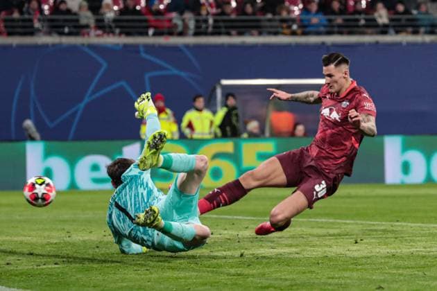 Goalscorer Benjamin Sesko RB Leipzig,30 scores for 1 0 against goalkeeper Franco Israel Sporting Lisbon,1 Champions League league phase season 2024 2025 RB Leipzig vs Sporting Lisbon at the Red Bull Arena in Leipzig action,football,Germany,man,men,22 01 2025