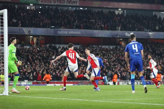 Arsenal gegen Dinamo Zagreb 22. Januar 2025, London Champions League Fußball Arsenal gegen GNK Dinamo Zagreb Declan Rice von Arsenal feiert sein erstes Tor mit Kai Havertz von Arsenal Foto Charlotte Wilson Abseits London UK  Copyright: xCharlottexWilsonx xOffsidexOffside