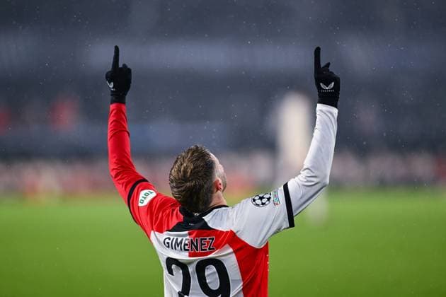 22 01 2025, Football UEFA Champions League 2024 2025, Matchday 7, Feyenoord Rotterdam FC Bayern München, im De Kuip, Santiago Gimenez Feyenoord Rotterdam celebrates the 1 0 goal DFL and DFB regulations prohibit any use of photographs as image sequences and or quasi video
