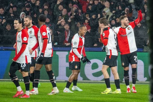 22 01 2025, Football UEFA Champions League, Season 2024 2025, Matchday 07, Feyenoord Rotterdam FC Bayern Muenchen at Stadion DE KUIP in Rotterdam The Rotterdam players celebrate the goal for 1 0 Photo Kirchner Media TH Copyright: xKirchner-Media THx
