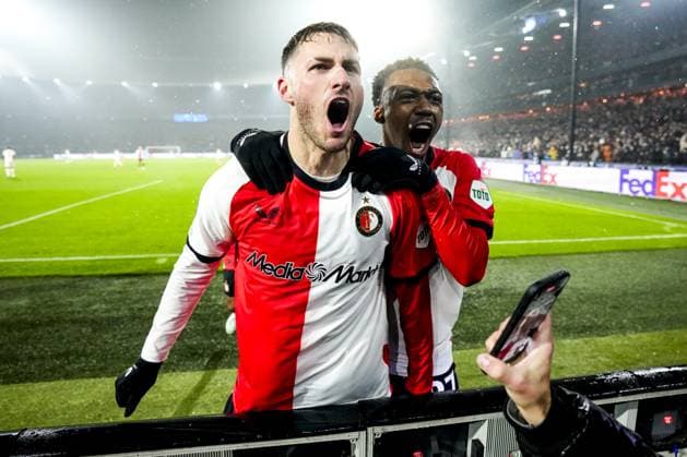 UEFA Champions League: Feyenoord v FC Bayern Munich Rotterdam - Santiago Gimenez of Feyenoord, Antoni Milambo of Feyenoord during the seventh round of new format of the Champions League 2024 2025. The match is set between Feyenoord and FC Bayern Munich at Stadion Feijenoord De Kuip on 22 January 2025 in Rotterdam, The Netherlands. Copyright: xYannickxVerhoevenx