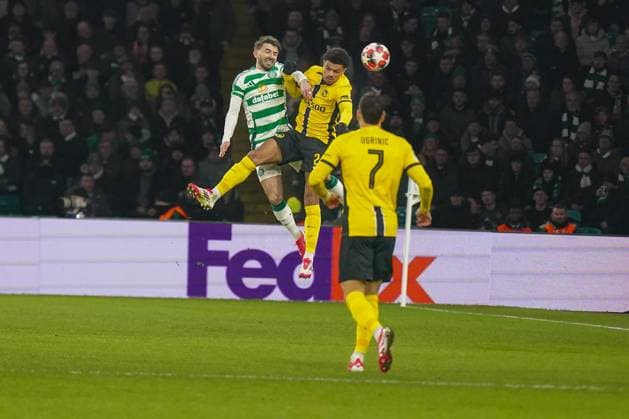 Football UEFA Champions League 2024 2025, matchday 7 Celtic Glasgow vs Young Boys Bern YB Celtic Park Glasgow, Scotland Greg Taylor Celtic Glasgow, 3 and Zachary Athekame Young Boys Bern, 24 in a duel Copyright: xJOERANxSTEINSIEKx