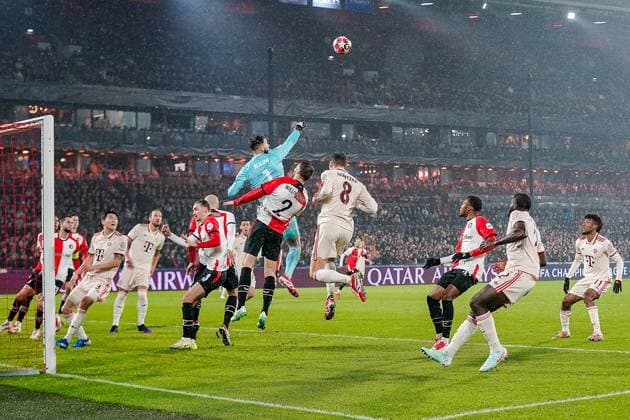 ROTTERDAM, 22-01-2025, Stadium Feijenoord de Kuip, season 2024 2025 , Uefa Champions League. Match between Feyenoord - Bayern Munchen Feyenoord player Justin Bijlow save Feyenoord - Bayern Munchen  x27514005x Copyright: