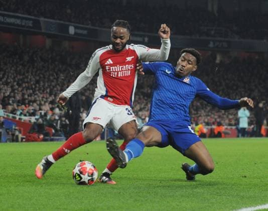 Football - 2024 2025 UEFA Champions League - League Stage - Matchday 7 of 8 - Arsenal vs Dynamo Zagreb - Emirates Stadium - Wednesday 22nd January 2025 Raheem Sterling of Arsenal and Ronael Pierre - Gabriel of Dinamo COLORSPORT Andrew Cowie 