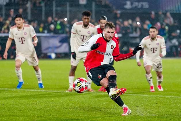 2025-01-22 Feyenoord v FC Bayern Munchen - Champions League - League phase - Matchday 7 ROTTERDAM, NETHERLANDS - JANUARY 22: Santiago Gimenez of Feyenoord scores the 2-0 during the Champions League - League phase - Matchday 7 match between Feyenoord and FC Bayern Munchen at Stadion Feijenoord on January 22, 2025 in Rotterdam, Netherlands. Rotterdam Stadion Feijenoord Netherlands Content not available for redistribution in The Netherlands directly or indirectly through any third parties. Copyright: xJorisxVerwijstx