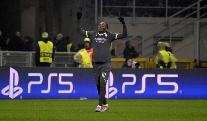 Foto IPP Paolo Bona Milano 22 01 2025 UEFA Champions League di Calcio stagione 2024 2025 partita Milan-Girona Nella foto Rafael Leao esulta dopo il gol del 1-0 Italy Photo Press Worldwide Copyright italy Italy ITALY  Copyright: xR4924_italyphotopressx