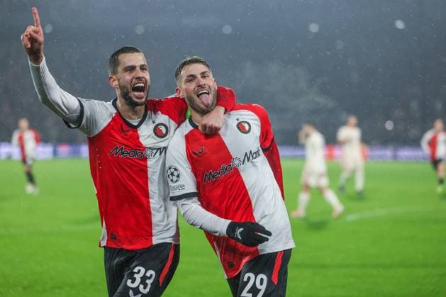 22 01 2025, Football, Season 2024 2025, Champions League, Matchday 7, Feyenoord Rotterdam FC Bayern Munich, f l David Hancko Feyenoord Rotterdam and Santiago Gimenez Feyenoord Rotterdam cheer after scoring the goal to make it 2 to 0 Rotterdam Staion Feijenoord Netherlands xRHR PHOTO TRx Copyright: TimxRehbein RHR-FOTOx RHR-FOTO TR