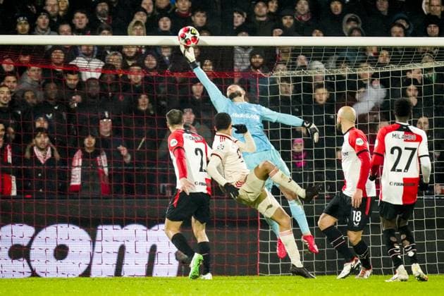 UEFA Champions League: Feyenoord v FC Bayern Munich Rotterdam - Feyenoord keeper Justin Bijlow during the seventh round of new format of the Champions League 2024 2025. The match is set between Feyenoord and FC Bayern Munich at Stadion Feijenoord De Kuip on 22 January 2025 in Rotterdam, The Netherlands. Copyright: xYannickxVerhoevenx