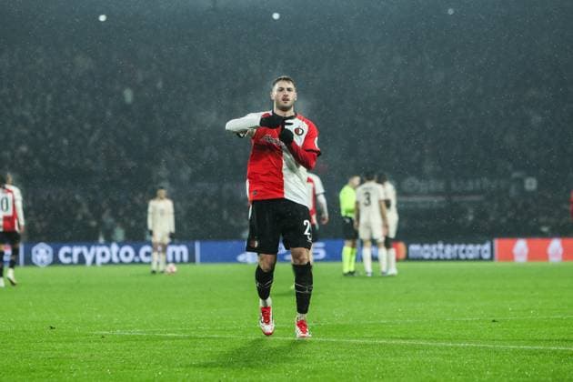 Sport, Football, UEFA Champions League Season 2024 2025 League Phase 7 Matchday Feyenoord Rotterdam FC Bayern Munich 22 01 2025, Stadion Feijenoord De Kuip Santiago Gimenez Feyenoord Rotterdam, 29 celebrates after scoring a penalty to make it 2-0 Rotterdam Stadion Feijenoord De Kuip Netherlands