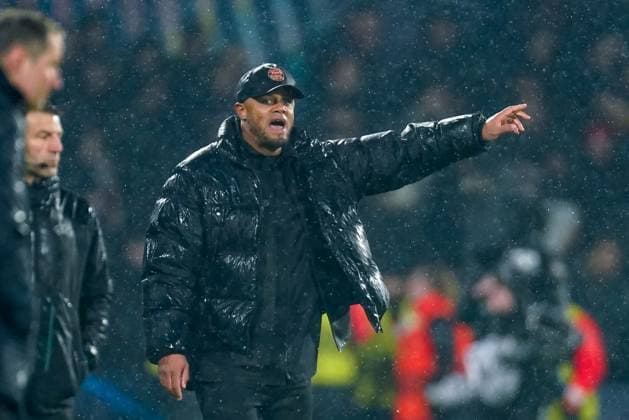 2025-01-22 Feyenoord v FC Bayern Munchen - Champions League - League phase - Matchday 7 ROTTERDAM, NETHERLANDS - JANUARY 22: Head Coach Vincent Kompany of Bayern Munchen coaches his players during the Champions League - League phase - Matchday 7 match between Feyenoord and FC Bayern Munchen at Stadion Feijenoord on January 22, 2025 in Rotterdam, Netherlands. Rotterdam Stadion Feijenoord Netherlands Content not available for redistribution in The Netherlands directly or indirectly through any third parties. Copyright: xJorisxVerwijstx