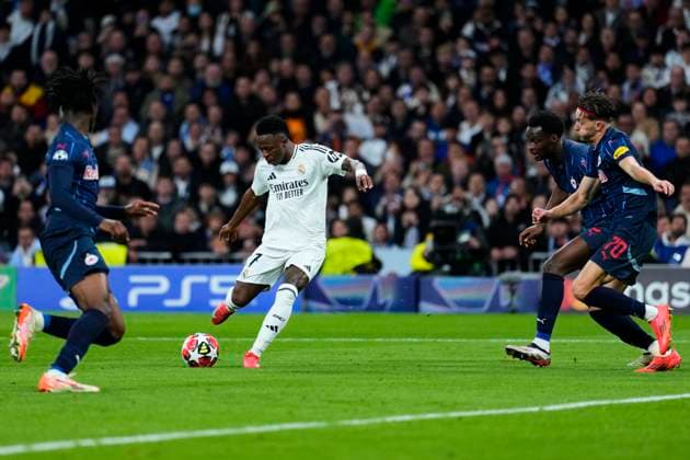 Real Madrid vs RB Salzburg Vinicius Junior of Real Madrid CF during Real Madrid vs FC Salzburg at Santiago Bernabeu Stadium on January 22nd 2025 EDITORIAL USE ONLY Copyright: xx Senis-Cebolla ALFAQUIx 0796863293st